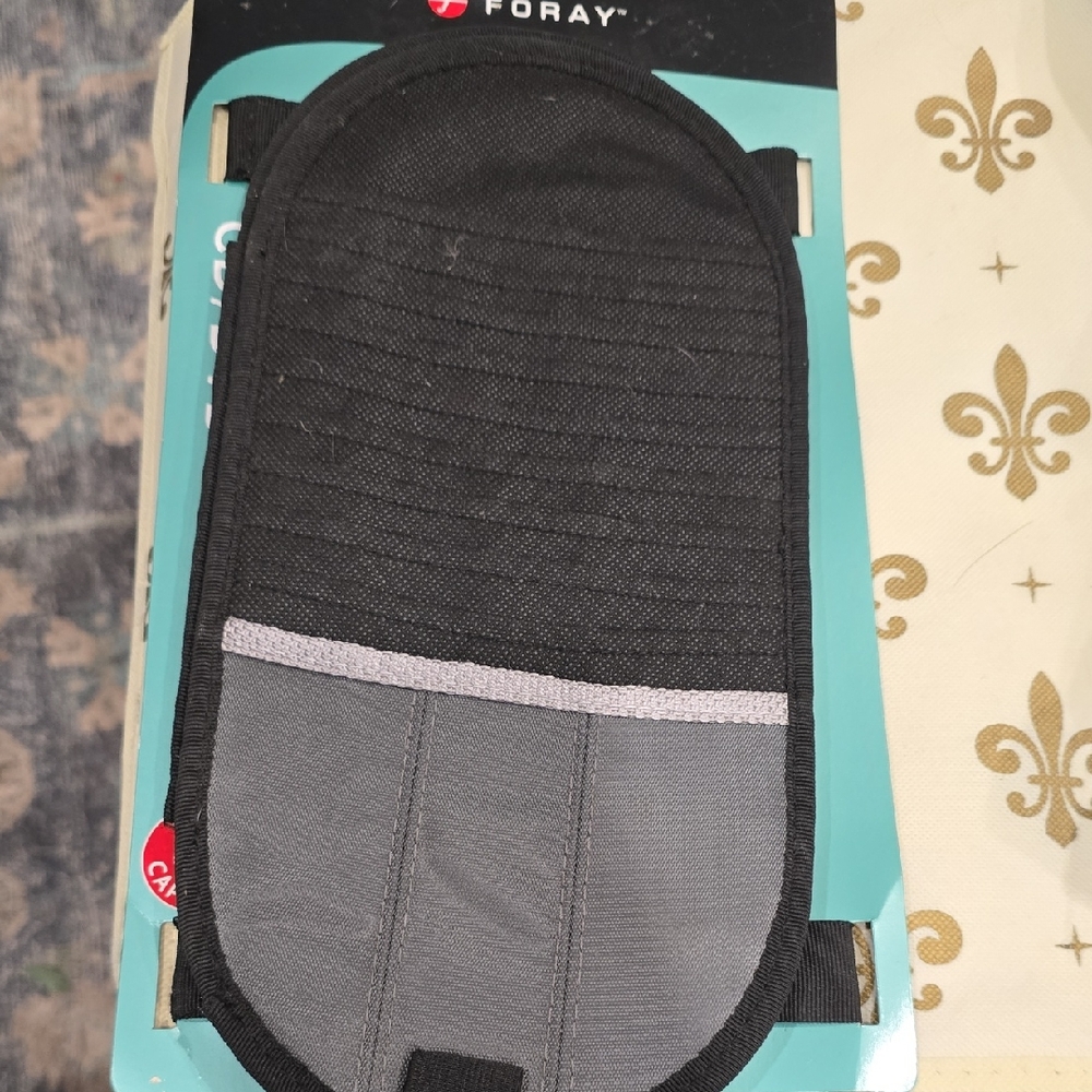 CD Foray Black and Gray Car Visor Organizer